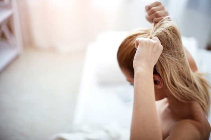 bad habits that damage your hair